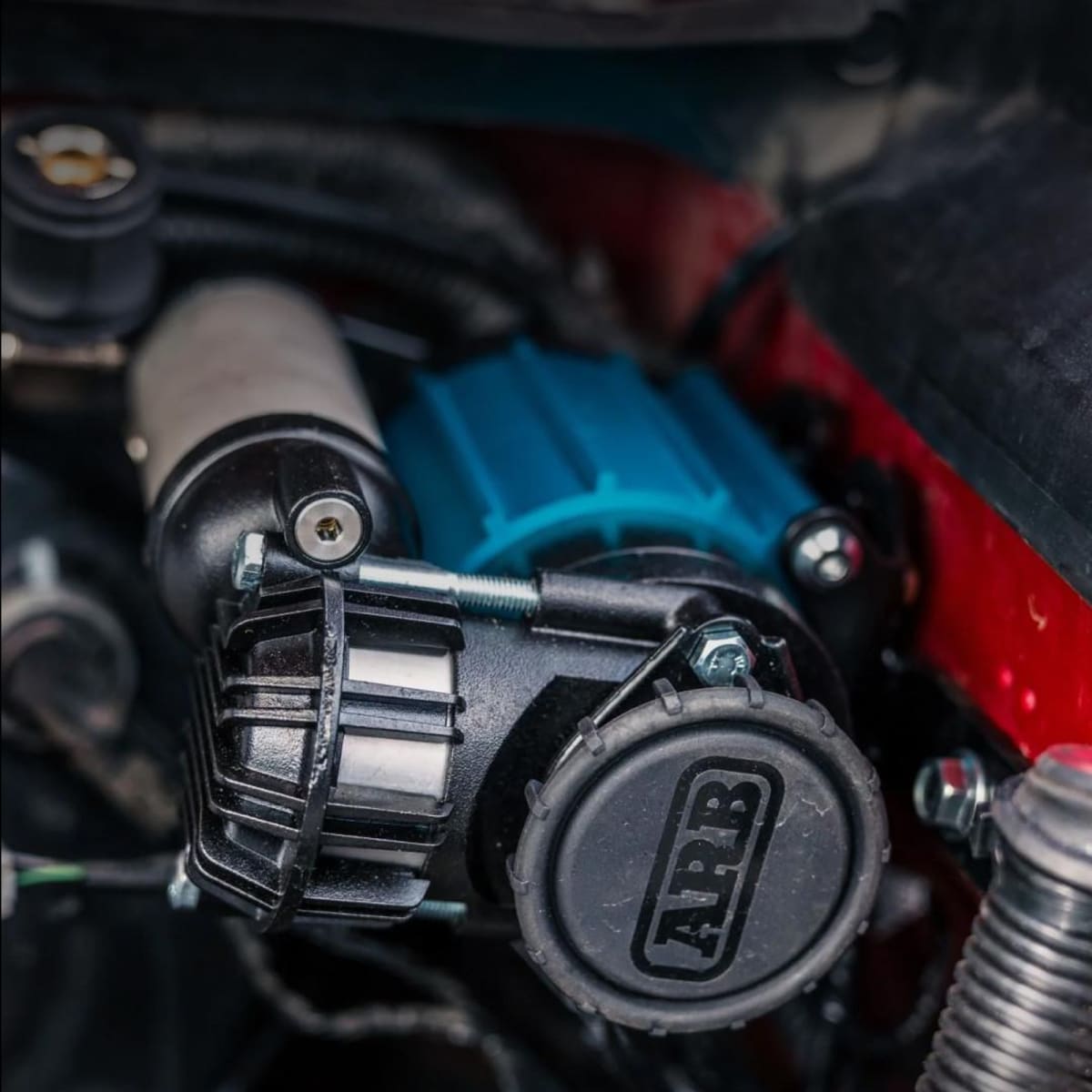 COMPRESOR ARB ONBOARD 12V AIR