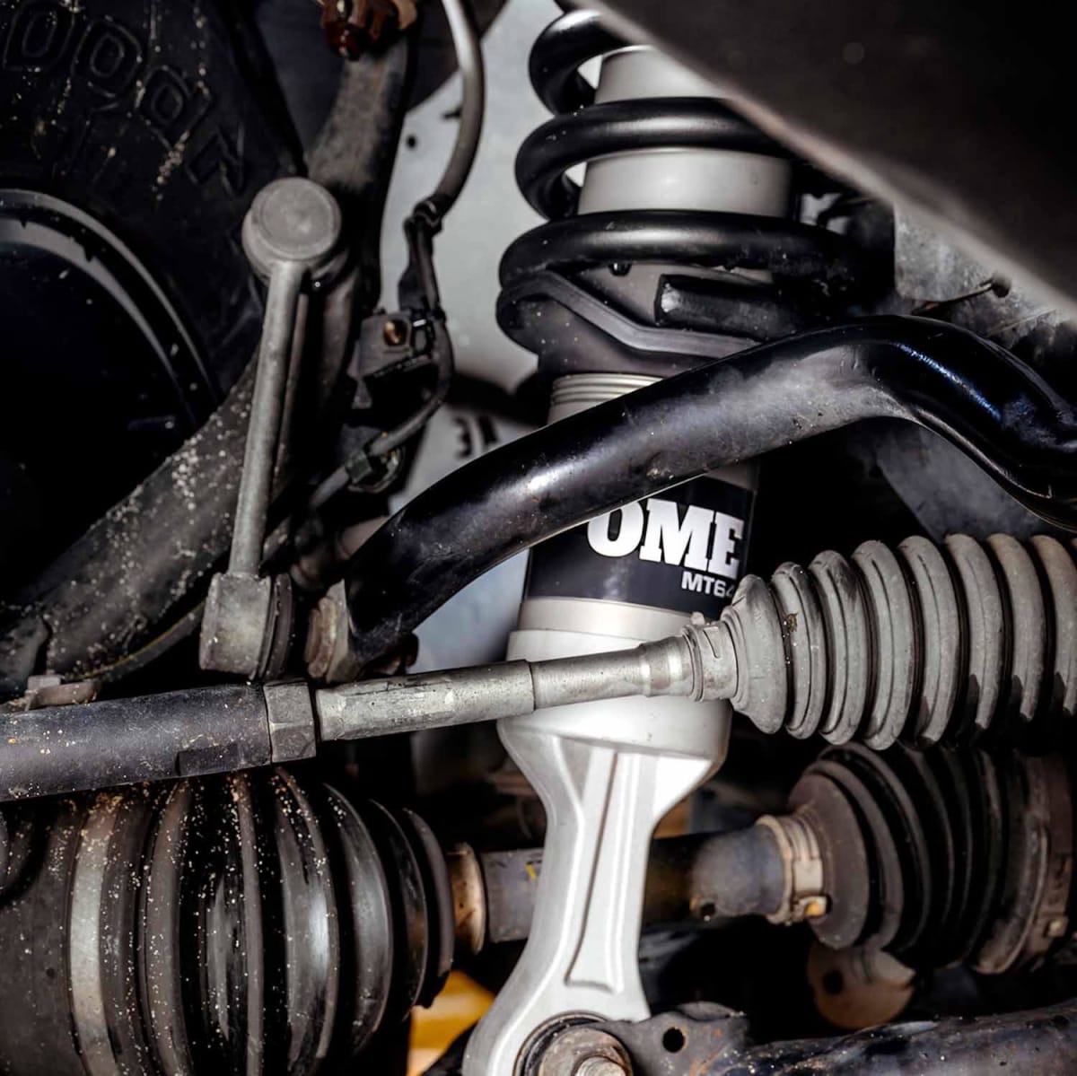 KIT OME MT64 TOYOTA HILUX REVO 2016+